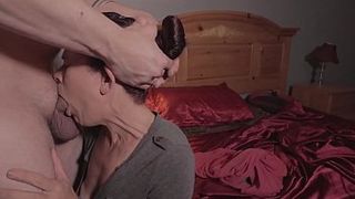 Отрабатывает Долг - Смотреть Бесплатно Онлайн Порно Видео